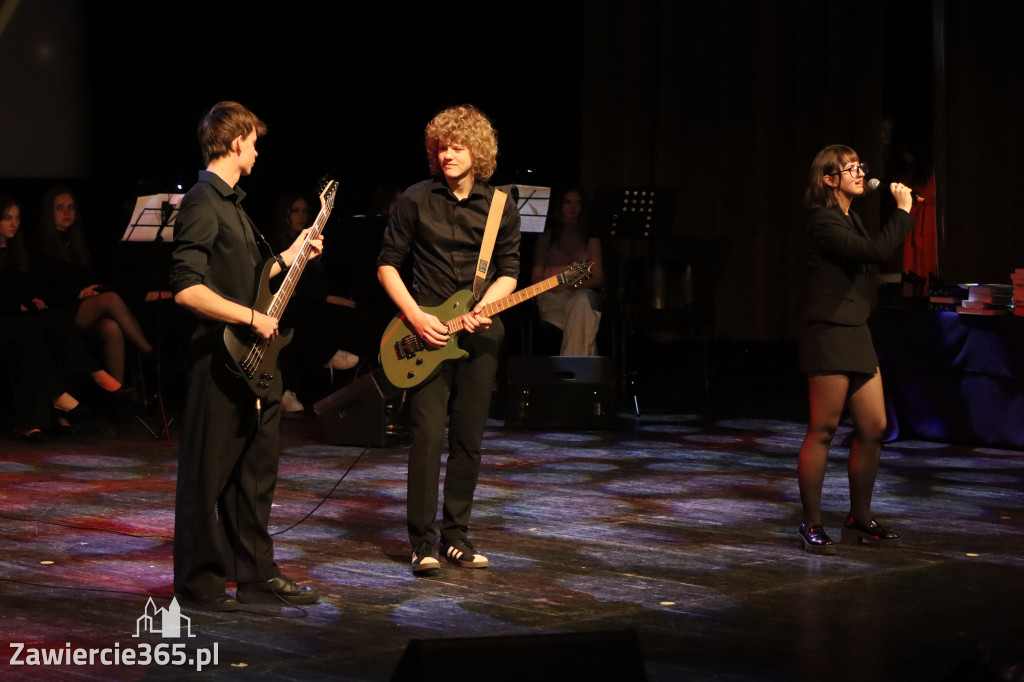 Fotorelacja I: Zakończenie roku szkolnego klas maturalnych I LO w Zawierciu