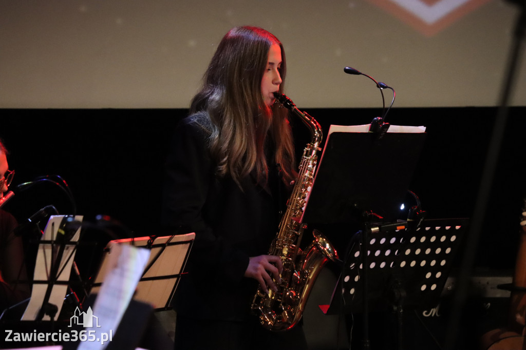 Fotorelacja I: Zakończenie roku szkolnego klas maturalnych I LO w Zawierciu