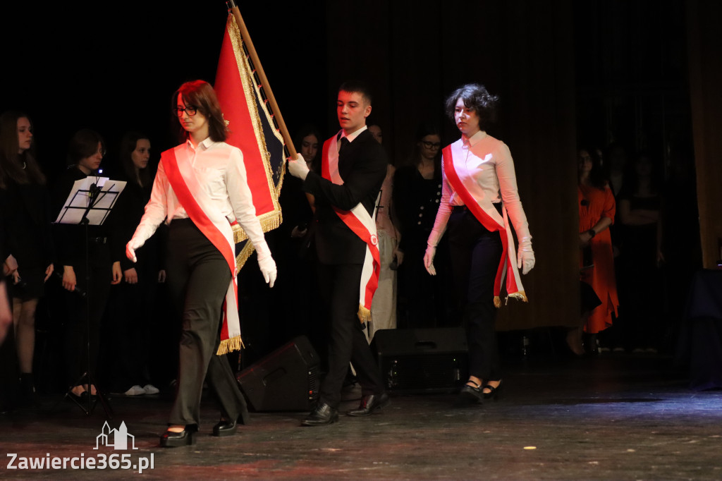 Fotorelacja I: Zakończenie roku szkolnego klas maturalnych I LO w Zawierciu