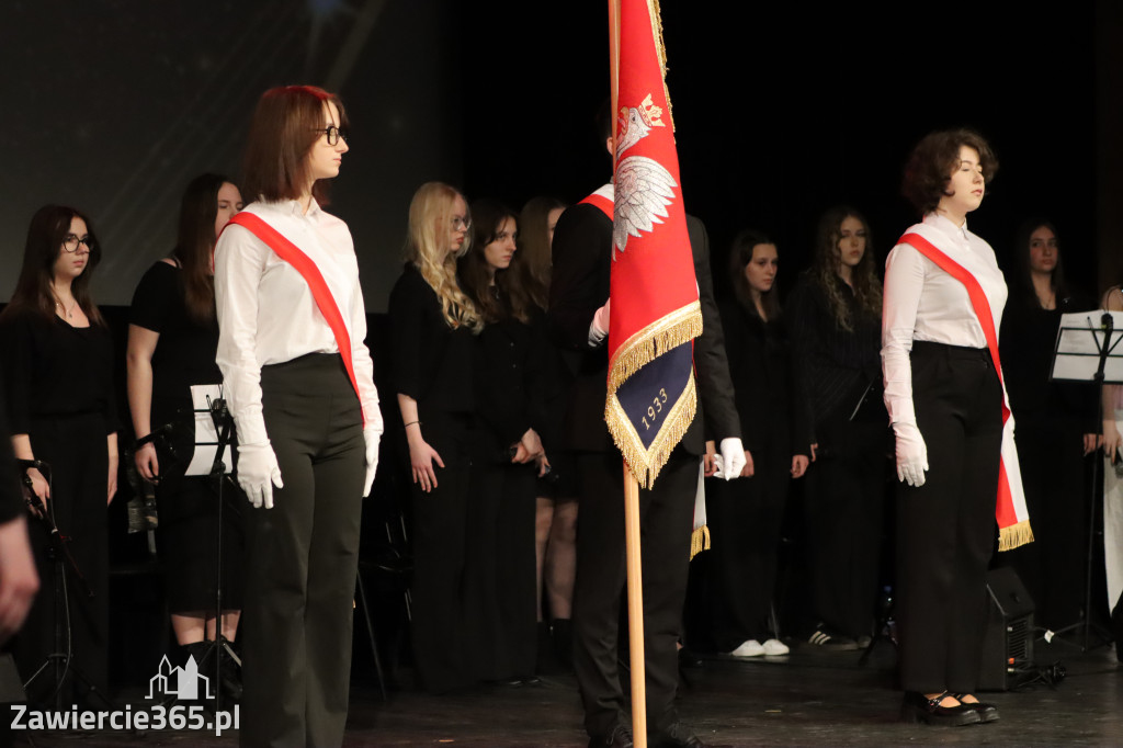 Fotorelacja I: Zakończenie roku szkolnego klas maturalnych I LO w Zawierciu