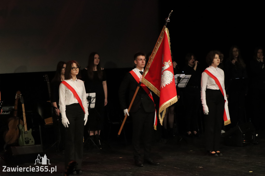 Fotorelacja I: Zakończenie roku szkolnego klas maturalnych I LO w Zawierciu