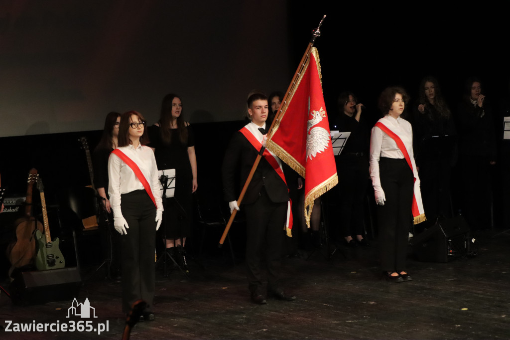 Fotorelacja I: Zakończenie roku szkolnego klas maturalnych I LO w Zawierciu