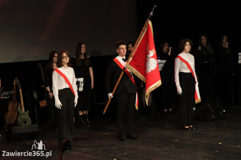 Fotorelacja I: Zakończenie roku szkolnego klas maturalnych I LO w Zawierciu