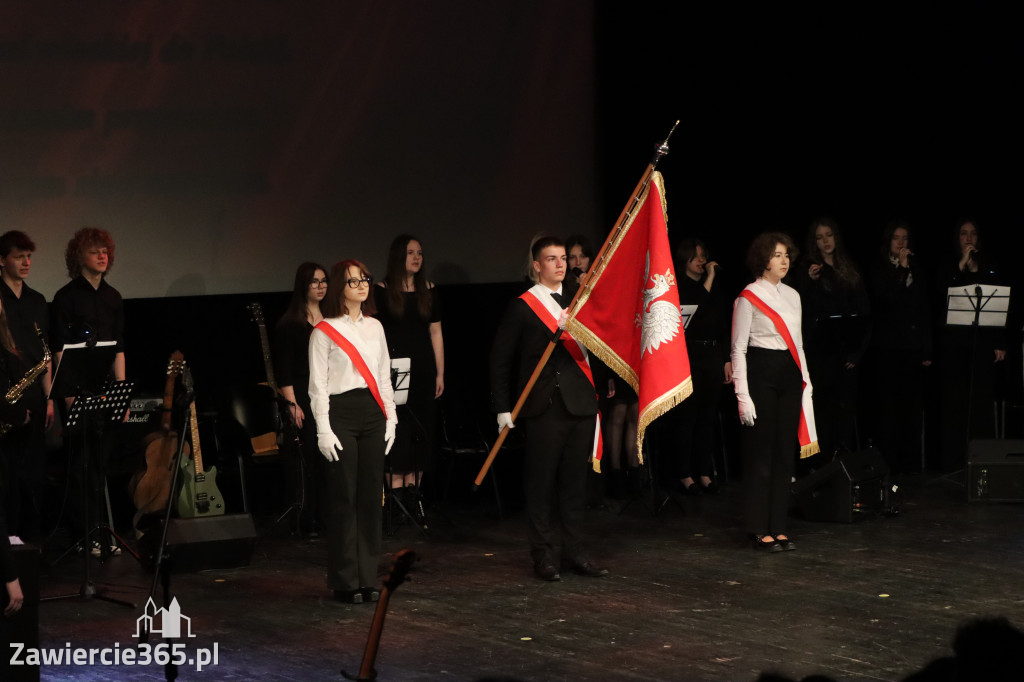 Fotorelacja I: Zakończenie roku szkolnego klas maturalnych I LO w Zawierciu