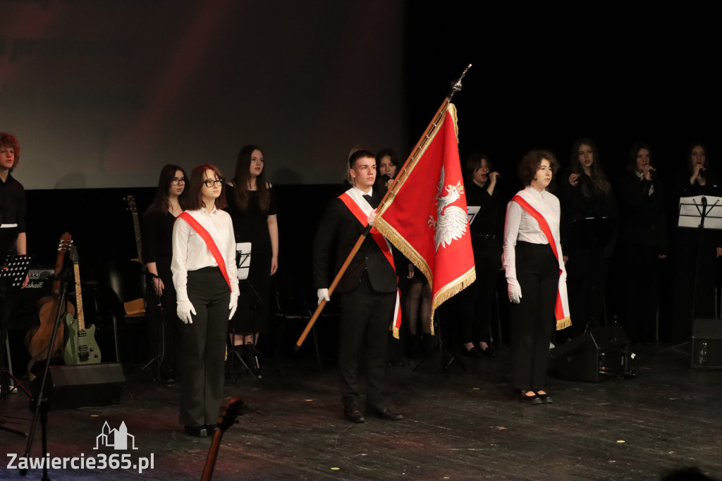 Fotorelacja I: Zakończenie roku szkolnego klas maturalnych I LO w Zawierciu