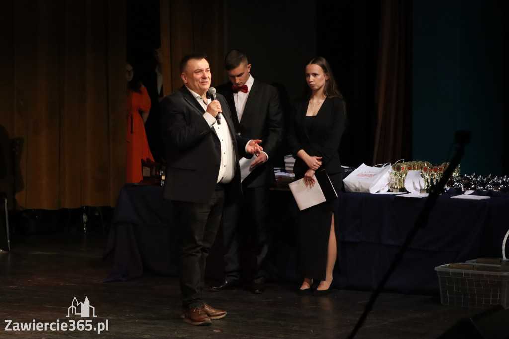 Fotorelacja I: Zakończenie roku szkolnego klas maturalnych I LO w Zawierciu