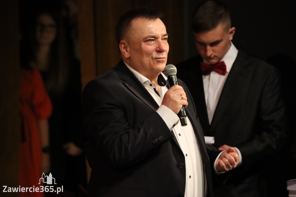 Fotorelacja I: Zakończenie roku szkolnego klas maturalnych I LO w Zawierciu