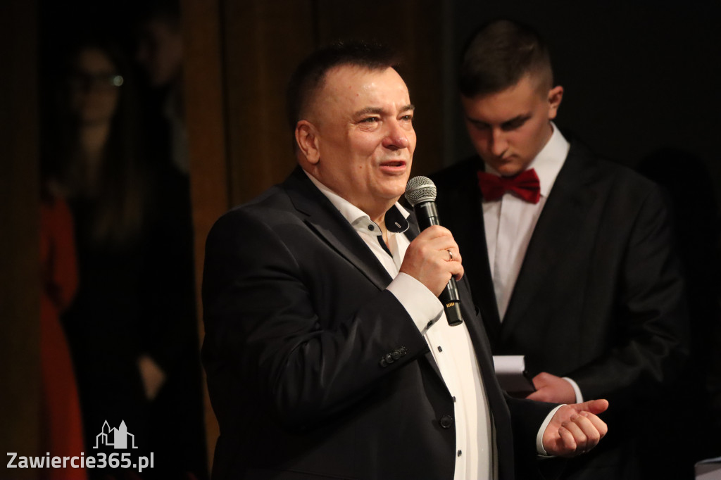 Fotorelacja I: Zakończenie roku szkolnego klas maturalnych I LO w Zawierciu