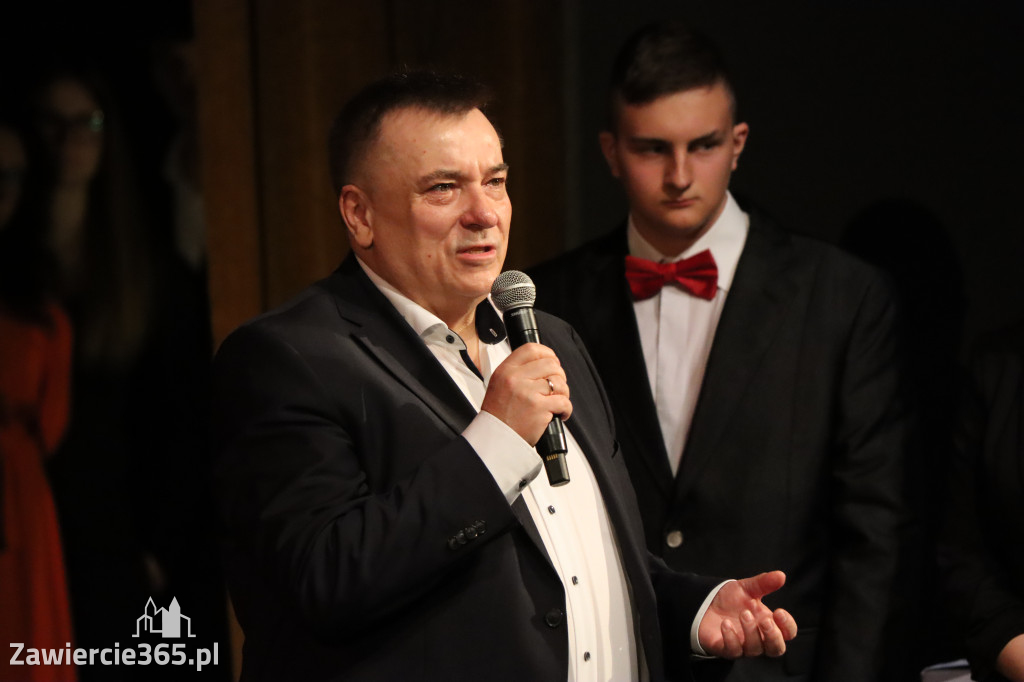 Fotorelacja I: Zakończenie roku szkolnego klas maturalnych I LO w Zawierciu