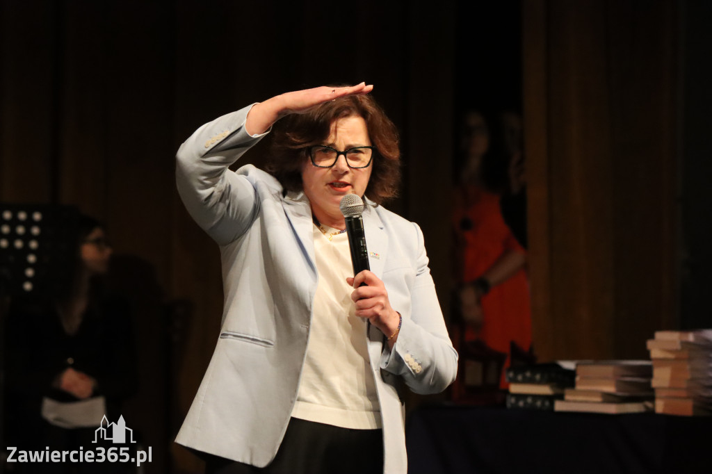 Fotorelacja I: Zakończenie roku szkolnego klas maturalnych I LO w Zawierciu