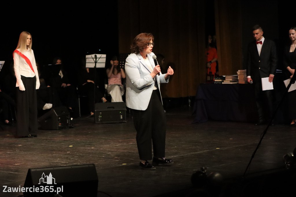 Fotorelacja I: Zakończenie roku szkolnego klas maturalnych I LO w Zawierciu