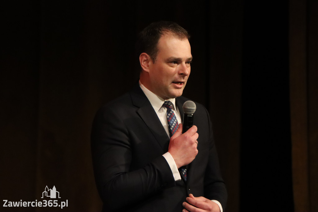 Fotorelacja I: Zakończenie roku szkolnego klas maturalnych I LO w Zawierciu