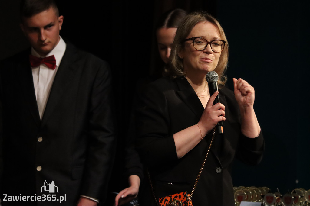 Fotorelacja I: Zakończenie roku szkolnego klas maturalnych I LO w Zawierciu