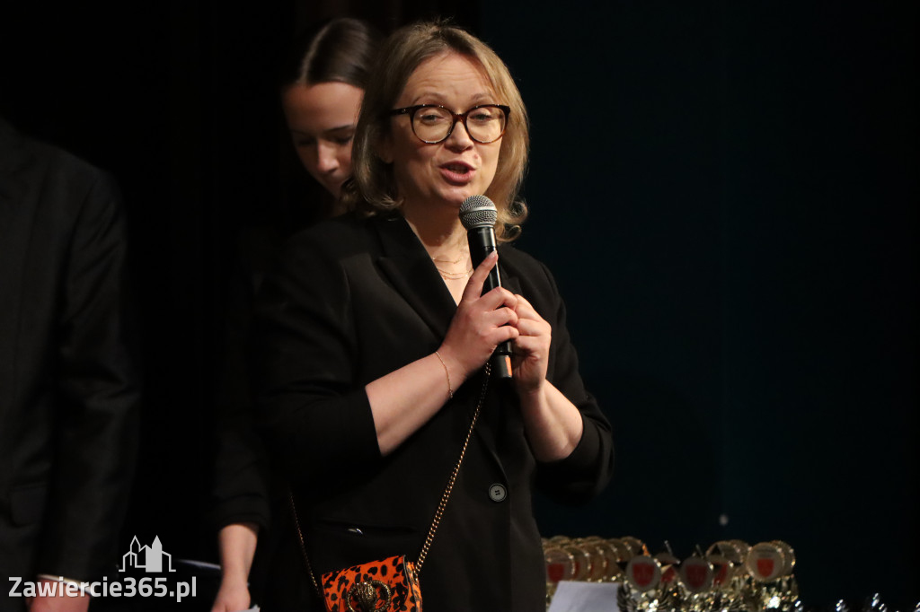 Fotorelacja I: Zakończenie roku szkolnego klas maturalnych I LO w Zawierciu