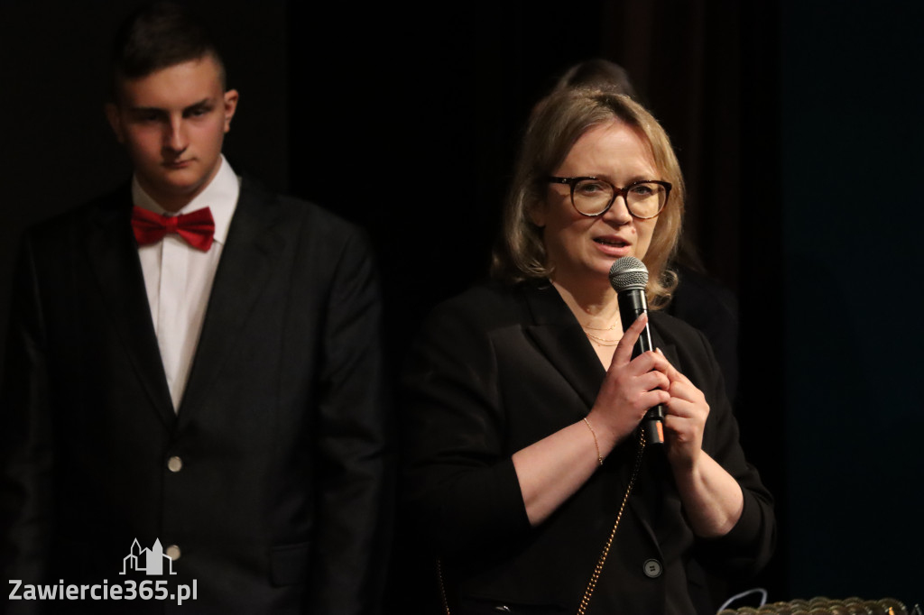 Fotorelacja I: Zakończenie roku szkolnego klas maturalnych I LO w Zawierciu