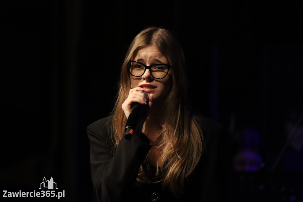 Fotorelacja I: Zakończenie roku szkolnego klas maturalnych I LO w Zawierciu