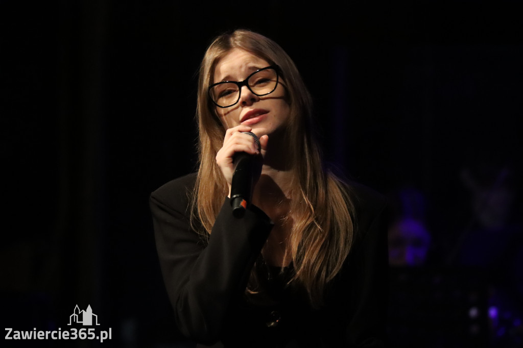 Fotorelacja I: Zakończenie roku szkolnego klas maturalnych I LO w Zawierciu