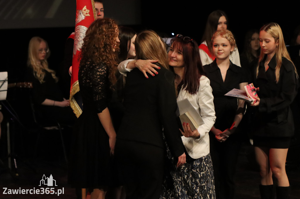 Fotorelacja I: Zakończenie roku szkolnego klas maturalnych I LO w Zawierciu
