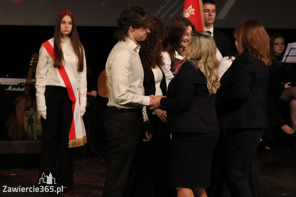 Fotorelacja I: Zakończenie roku szkolnego klas maturalnych I LO w Zawierciu