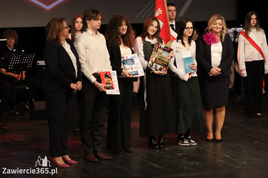 Fotorelacja I: Zakończenie roku szkolnego klas maturalnych I LO w Zawierciu