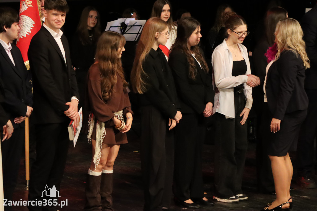 Fotorelacja I: Zakończenie roku szkolnego klas maturalnych I LO w Zawierciu