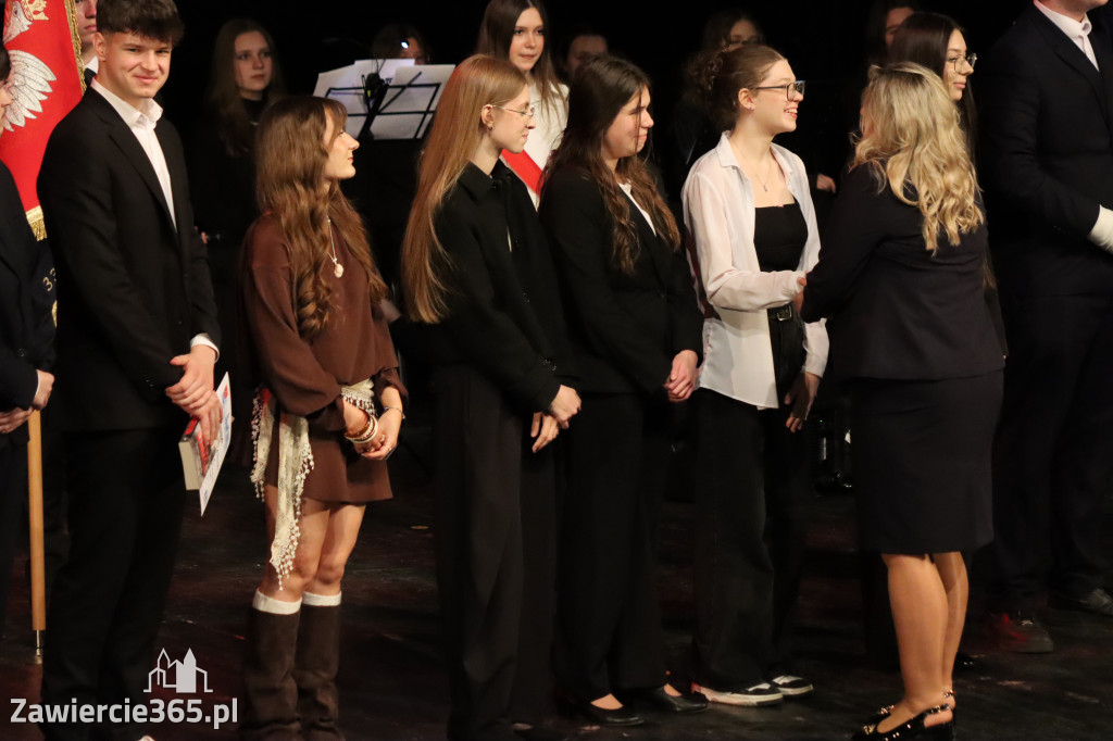Fotorelacja I: Zakończenie roku szkolnego klas maturalnych I LO w Zawierciu