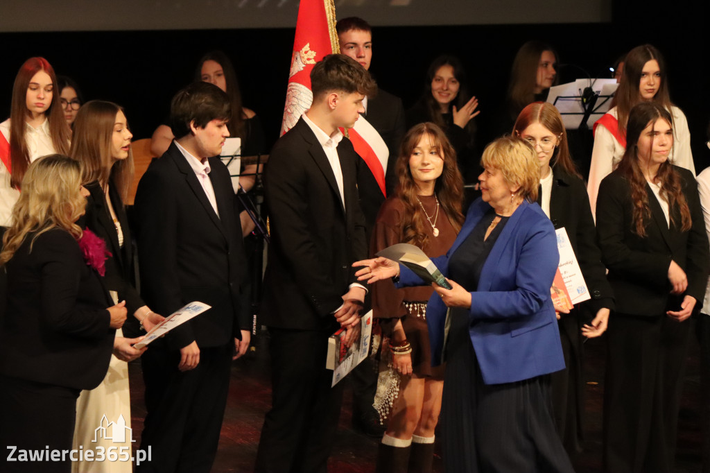 Fotorelacja I: Zakończenie roku szkolnego klas maturalnych I LO w Zawierciu