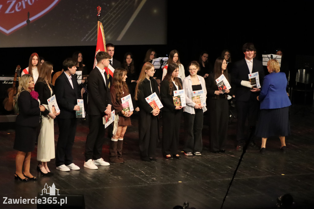 Fotorelacja I: Zakończenie roku szkolnego klas maturalnych I LO w Zawierciu