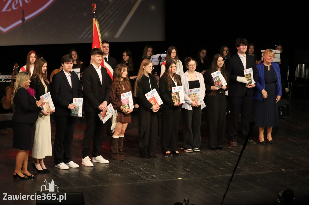 Fotorelacja I: Zakończenie roku szkolnego klas maturalnych I LO w Zawierciu