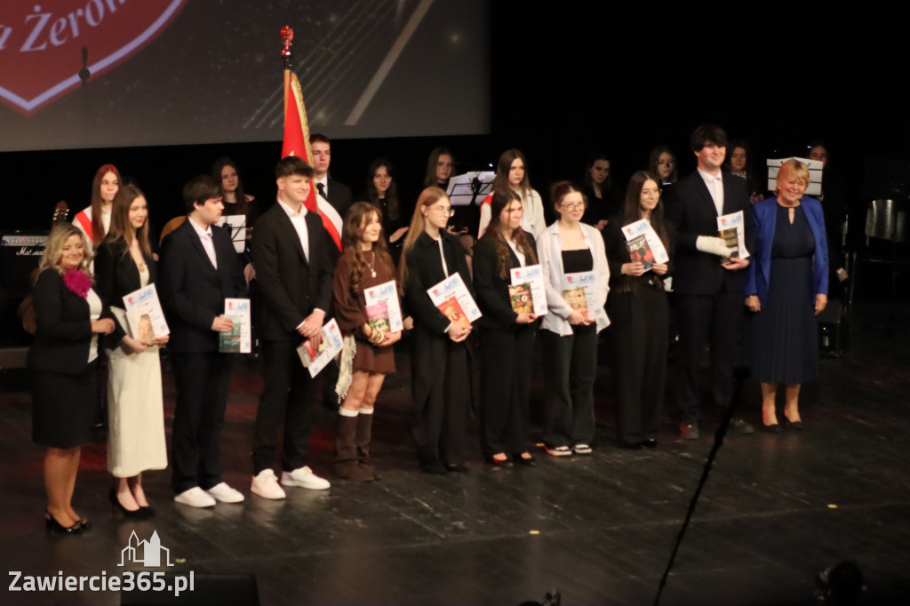 Fotorelacja I: Zakończenie roku szkolnego klas maturalnych I LO w Zawierciu