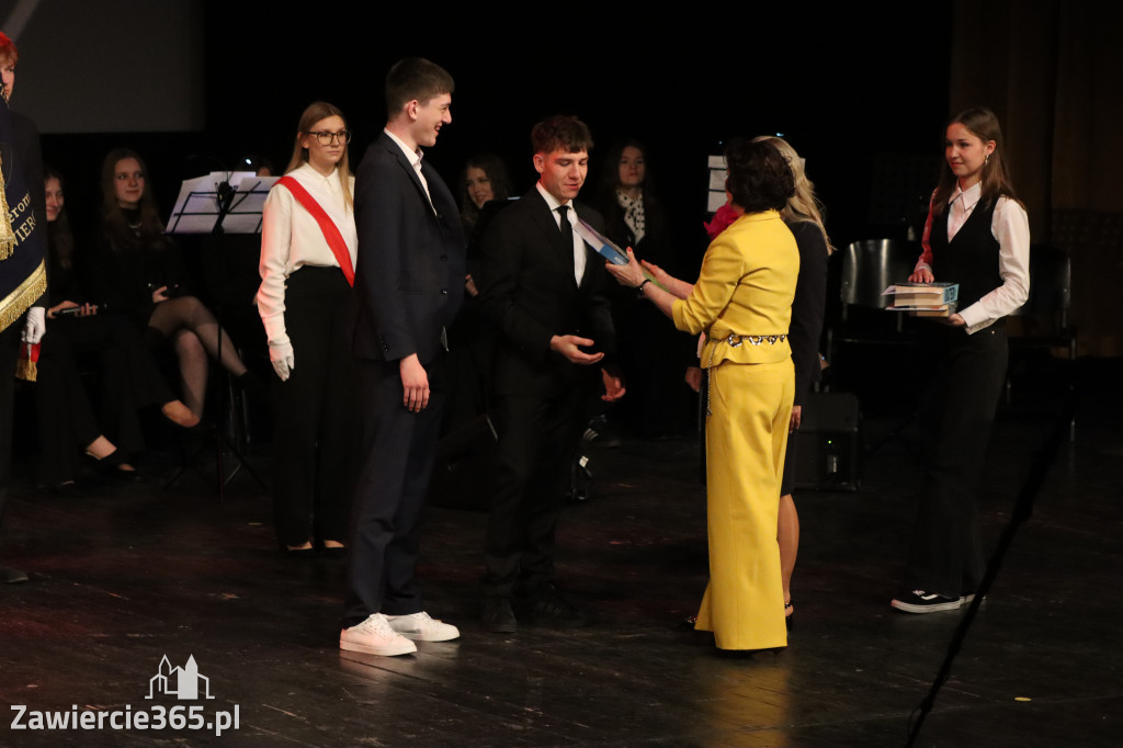 Fotorelacja I: Zakończenie roku szkolnego klas maturalnych I LO w Zawierciu