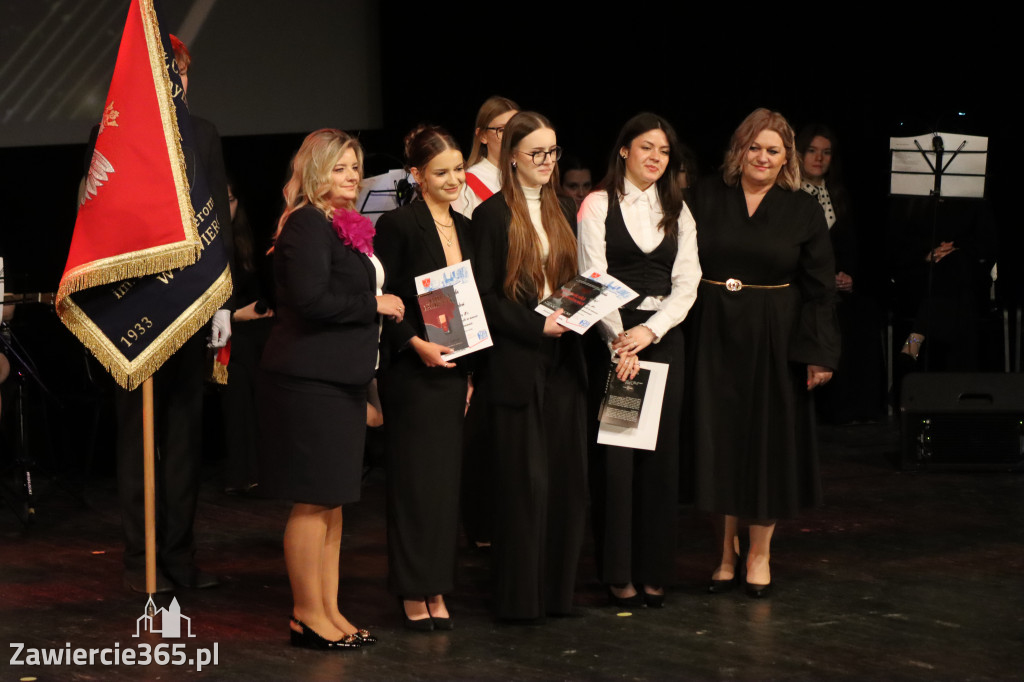 Fotorelacja I: Zakończenie roku szkolnego klas maturalnych I LO w Zawierciu