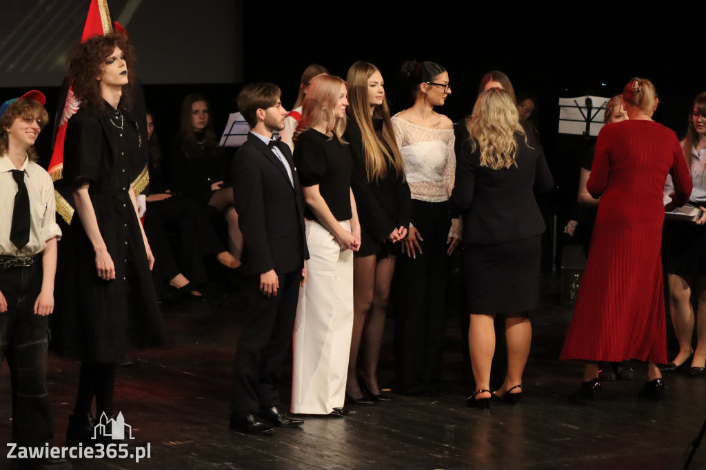 Fotorelacja I: Zakończenie roku szkolnego klas maturalnych I LO w Zawierciu