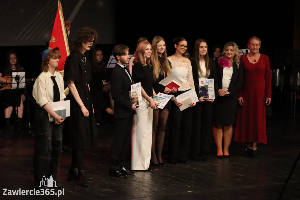 Fotorelacja I: Zakończenie roku szkolnego klas maturalnych I LO w Zawierciu