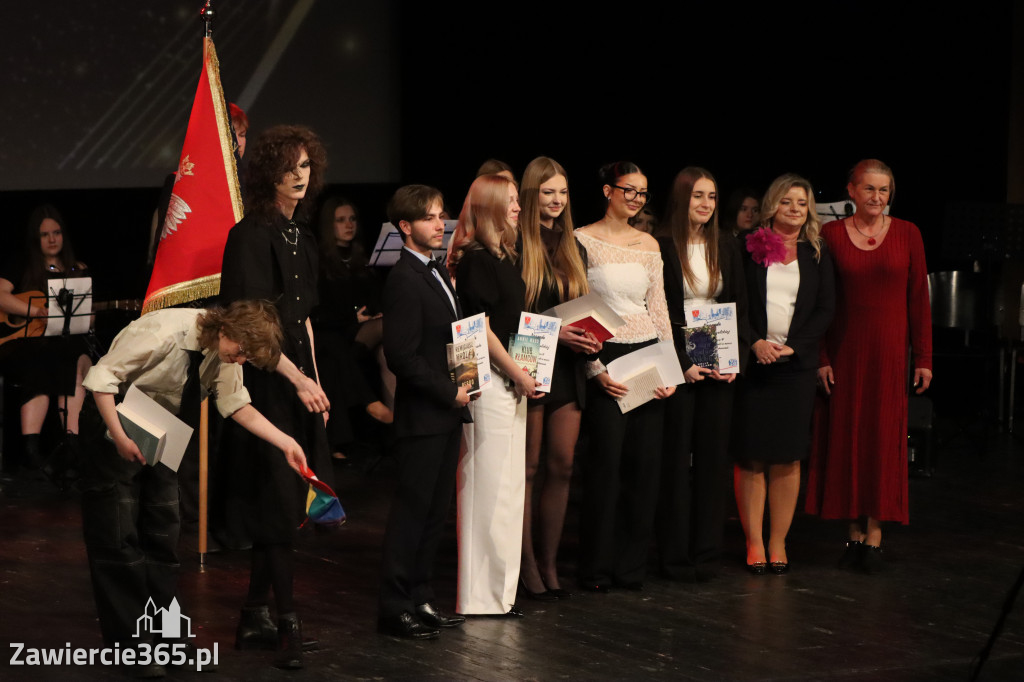 Fotorelacja I: Zakończenie roku szkolnego klas maturalnych I LO w Zawierciu