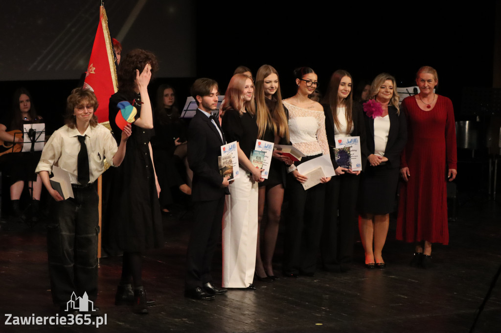 Fotorelacja I: Zakończenie roku szkolnego klas maturalnych I LO w Zawierciu