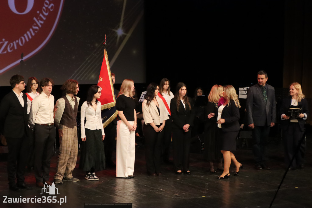 Fotorelacja I: Zakończenie roku szkolnego klas maturalnych I LO w Zawierciu