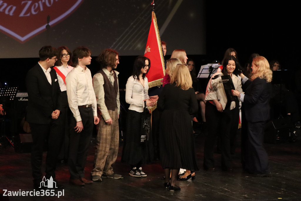 Fotorelacja I: Zakończenie roku szkolnego klas maturalnych I LO w Zawierciu