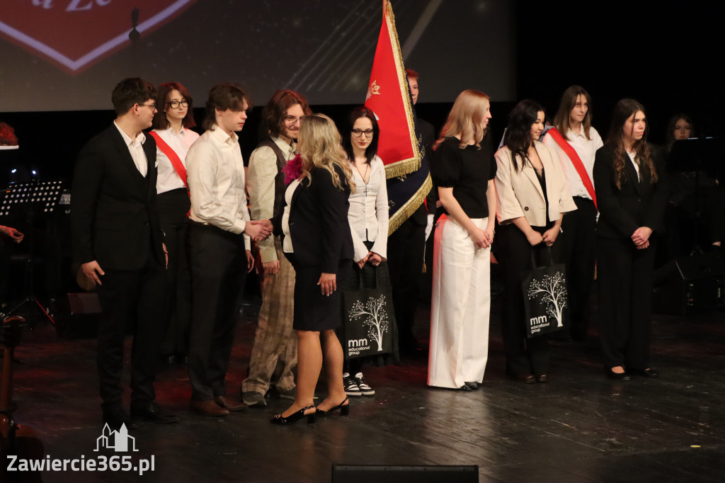 Fotorelacja I: Zakończenie roku szkolnego klas maturalnych I LO w Zawierciu
