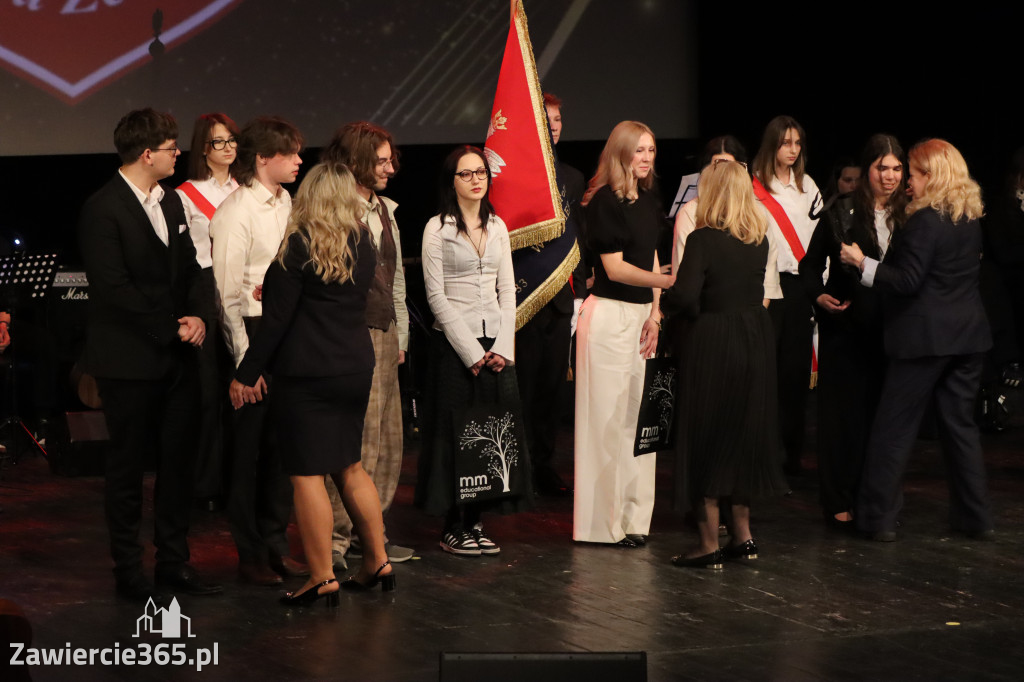 Fotorelacja I: Zakończenie roku szkolnego klas maturalnych I LO w Zawierciu