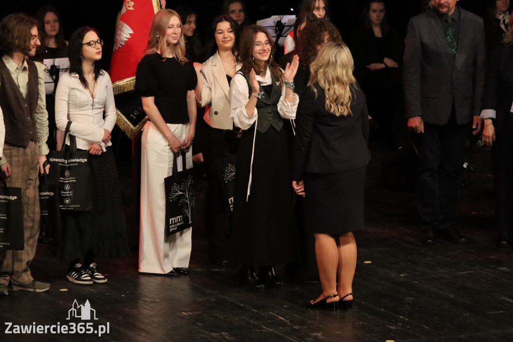 Fotorelacja I: Zakończenie roku szkolnego klas maturalnych I LO w Zawierciu