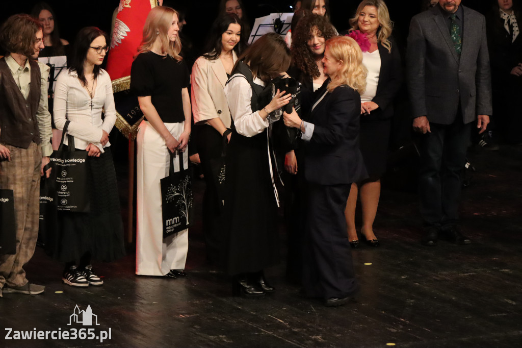 Fotorelacja I: Zakończenie roku szkolnego klas maturalnych I LO w Zawierciu