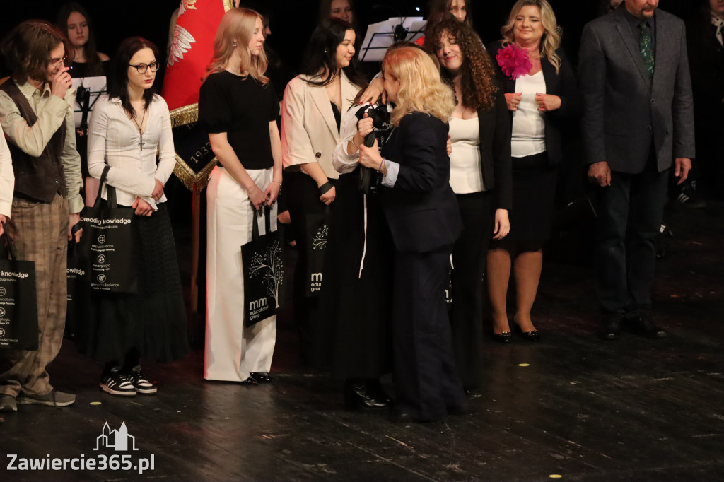 Fotorelacja I: Zakończenie roku szkolnego klas maturalnych I LO w Zawierciu