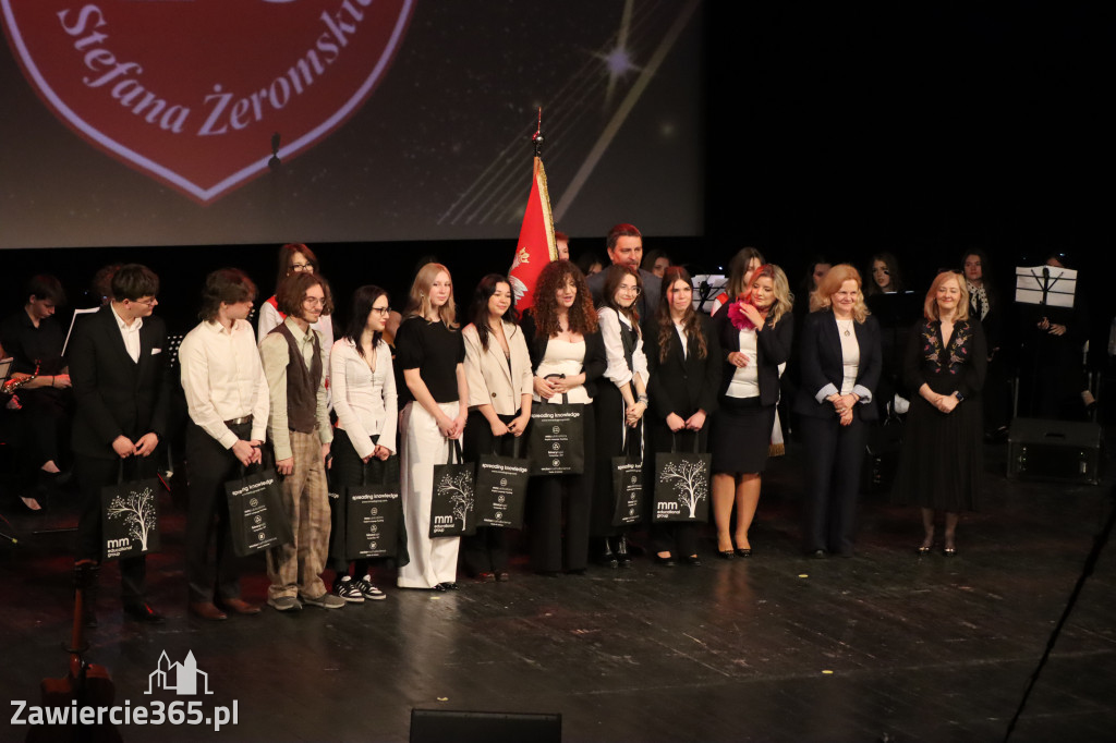 Fotorelacja I: Zakończenie roku szkolnego klas maturalnych I LO w Zawierciu