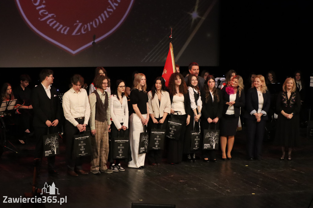 Fotorelacja I: Zakończenie roku szkolnego klas maturalnych I LO w Zawierciu