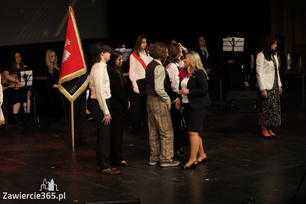 Fotorelacja II: Zakończenie roku szkolnego klas maturalnych I LO w Zawierciu