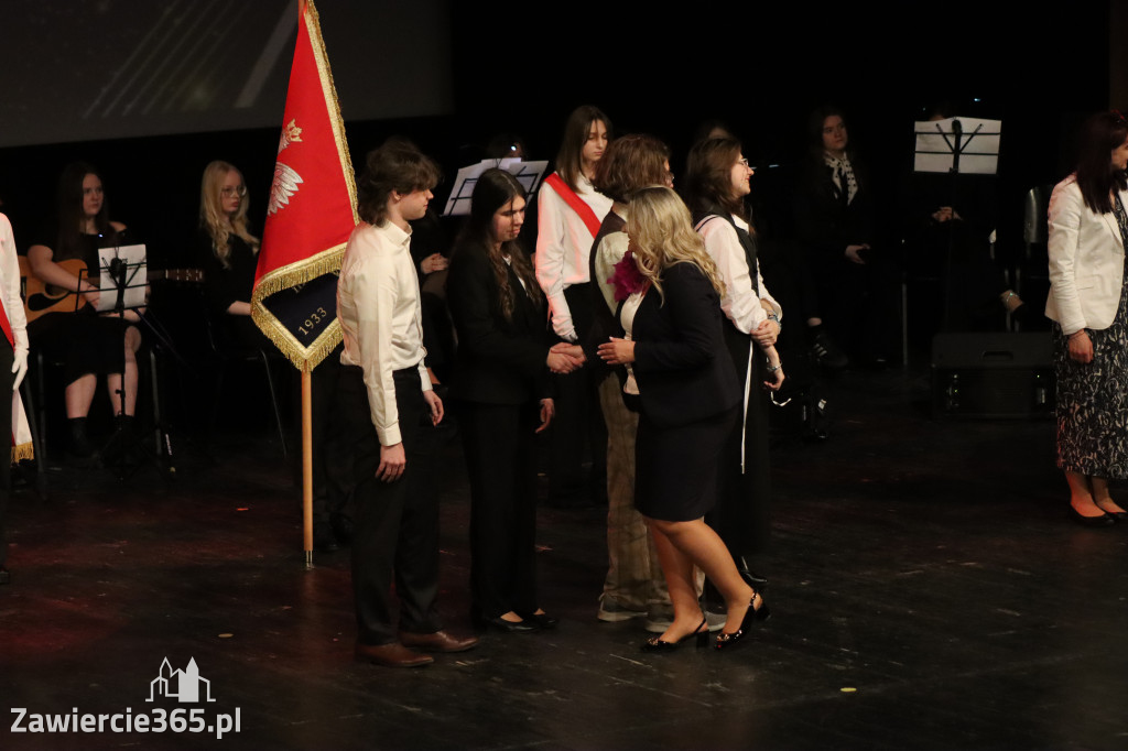 Fotorelacja II: Zakończenie roku szkolnego klas maturalnych I LO w Zawierciu