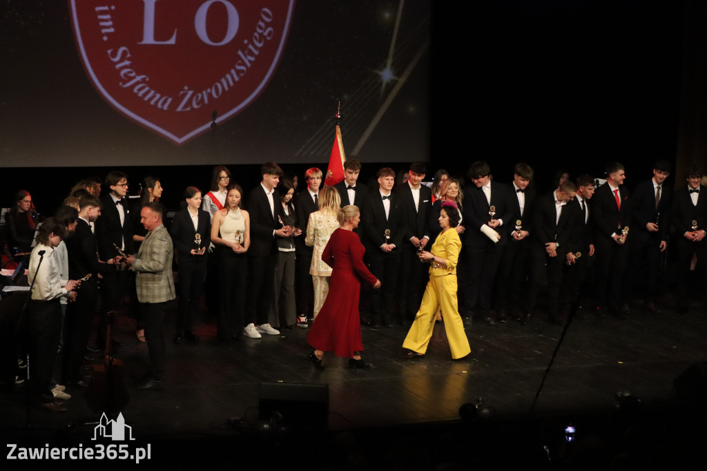 Fotorelacja II: Zakończenie roku szkolnego klas maturalnych I LO w Zawierciu
