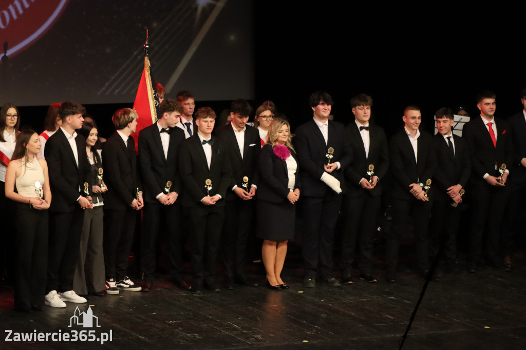 Fotorelacja II: Zakończenie roku szkolnego klas maturalnych I LO w Zawierciu
