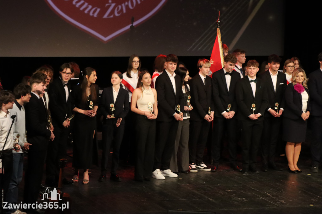 Fotorelacja II: Zakończenie roku szkolnego klas maturalnych I LO w Zawierciu